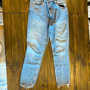 Women’s Abercrombie jeans never worn. Brand new condition size 32/14